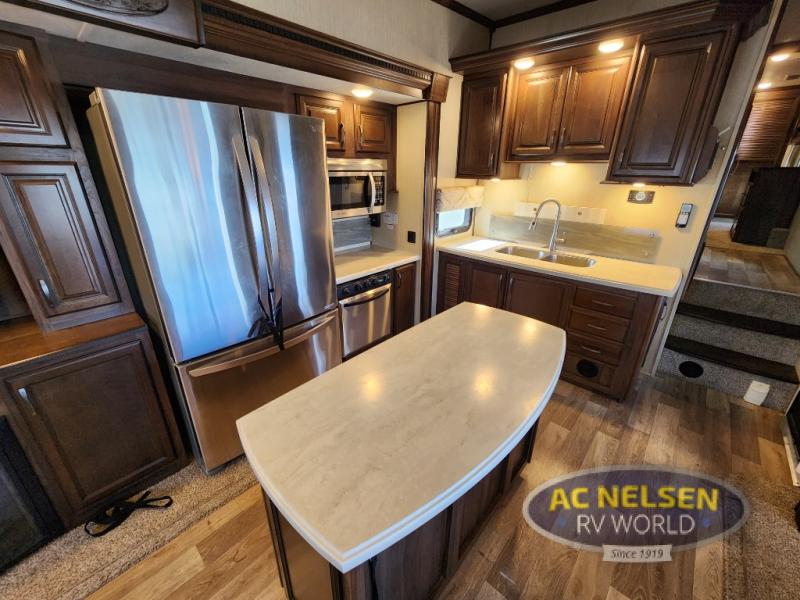 Used 2016 Palomino Columbus 375rl For Sale In Shakopee Mn 68137 At