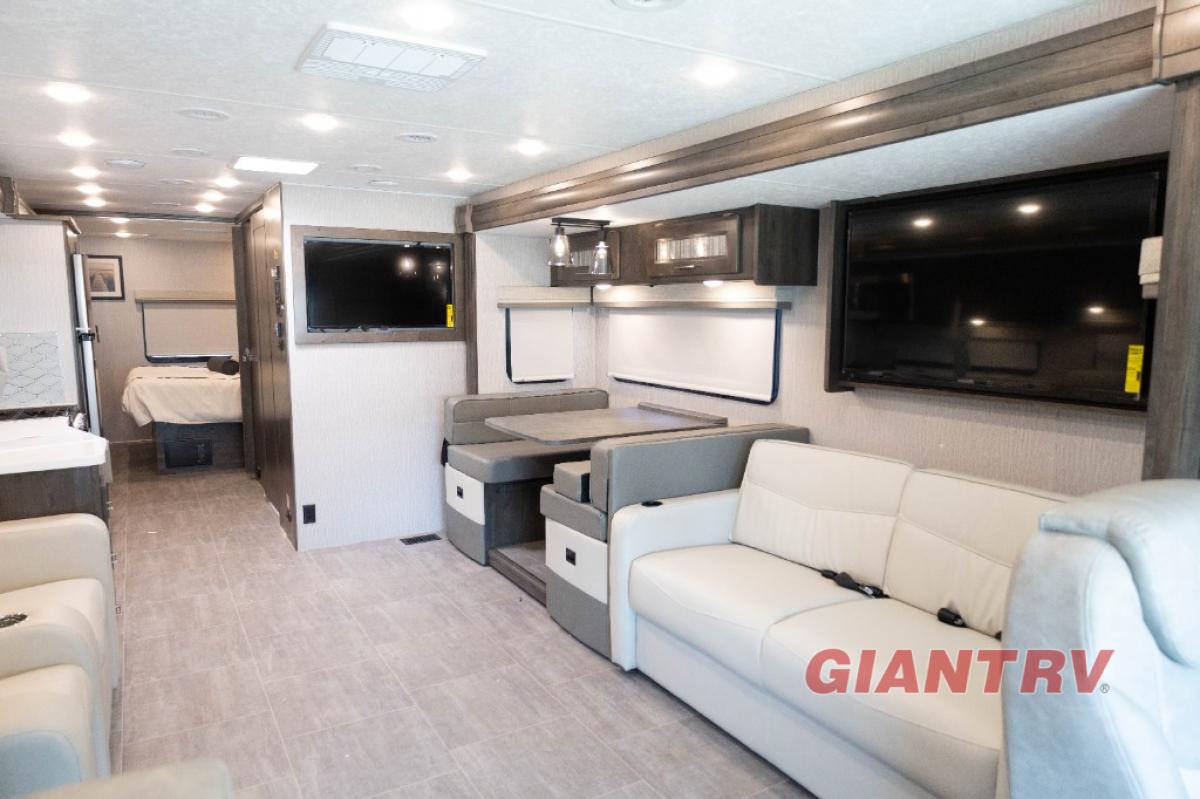 New 2023 Coachmen Mirada 35os Frm013 - Giant RV